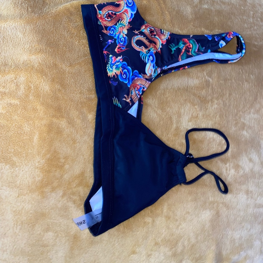 Swimsuit top perfect top with black bottoms